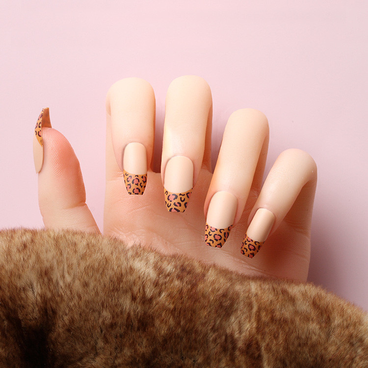 Fashion Coffin Nails In The Exquisite Packing Box With Ribbon Hanger And Silky Touch