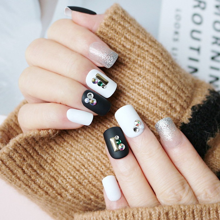 Square Shape Press On Nail With Stone Black And White